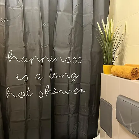 Unique Bohochic Location In Center アパート